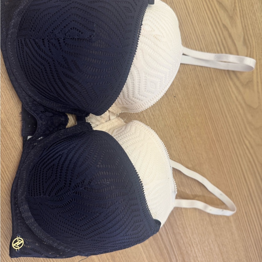 Adrienne Vittadini Black and Cream Bra